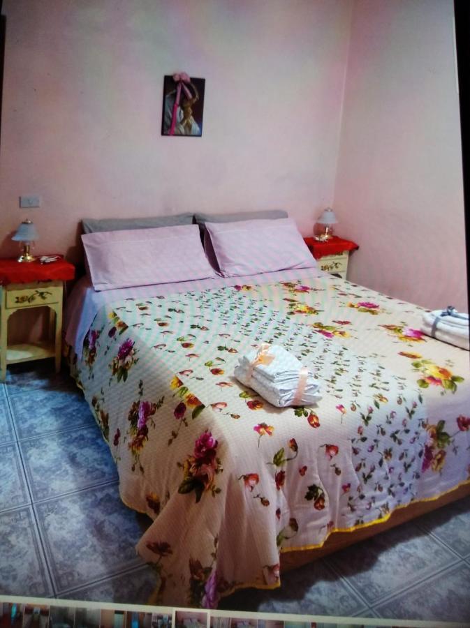 Bed and Breakfast A Casa d'Antonella Fondi Esterno foto